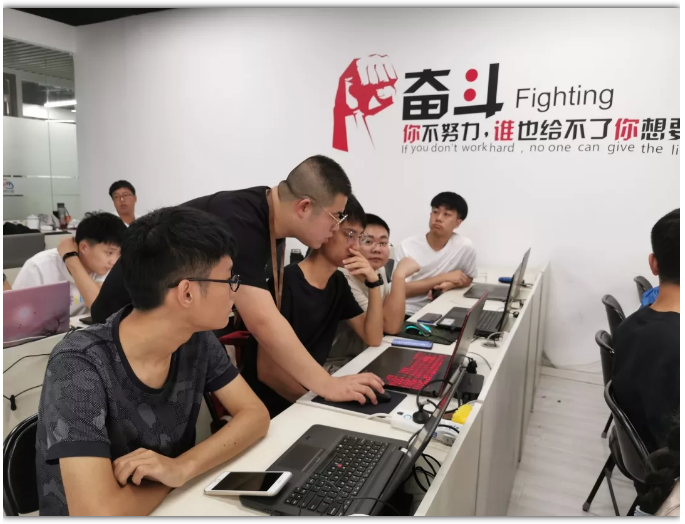 技术老师帮忙调试电脑