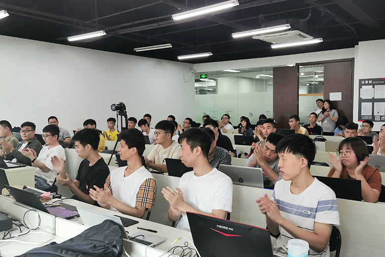 专注Java教学